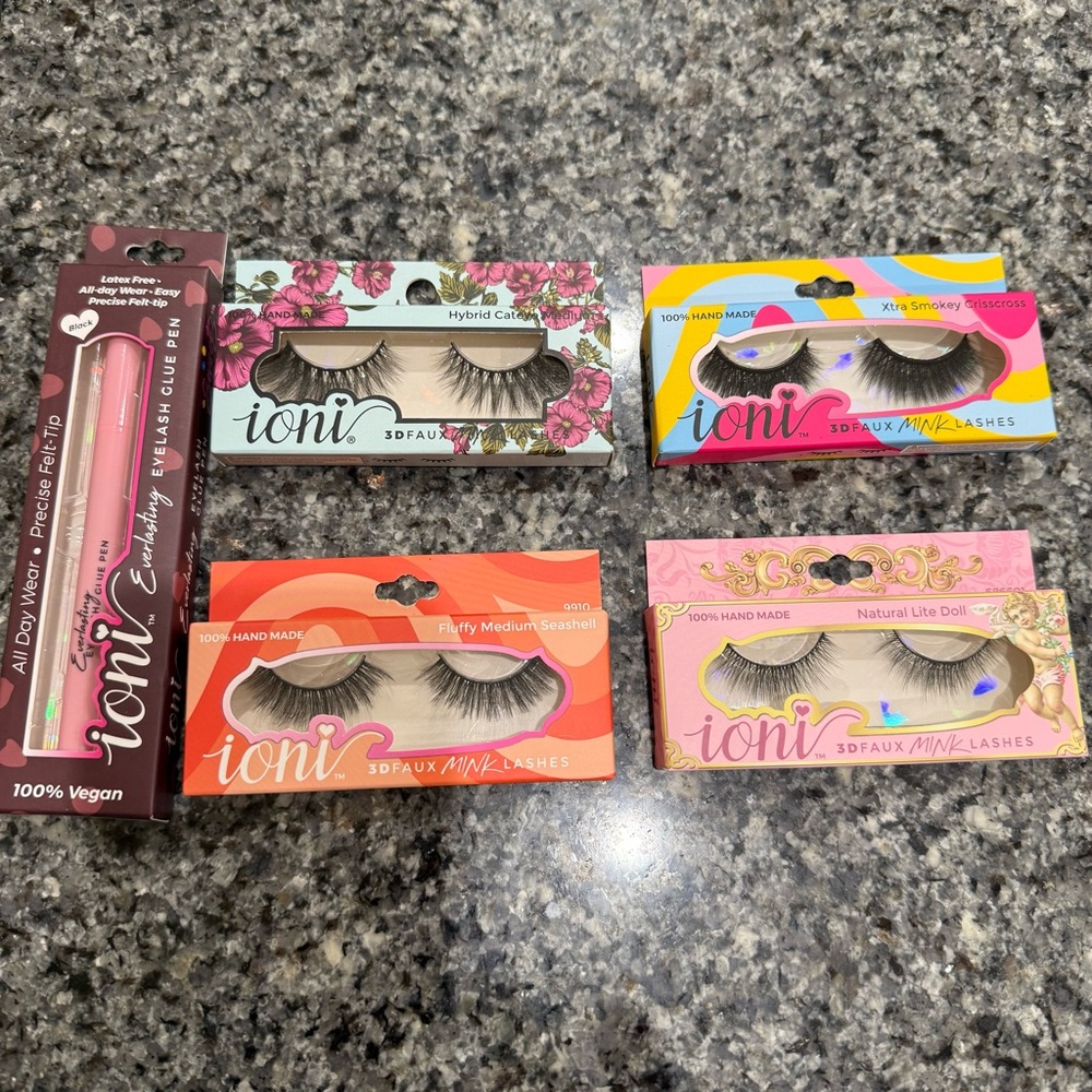 New- Ioni bundlet set  of eyelashes & eyelash glue pen